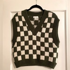 Top Shop Olive Checkered Knit Vest, size 8-10